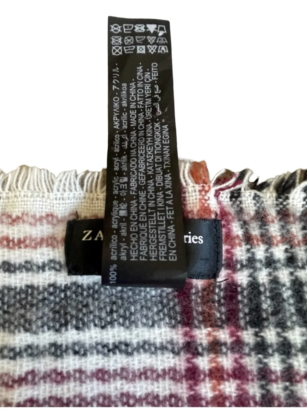 Zara stay cozy